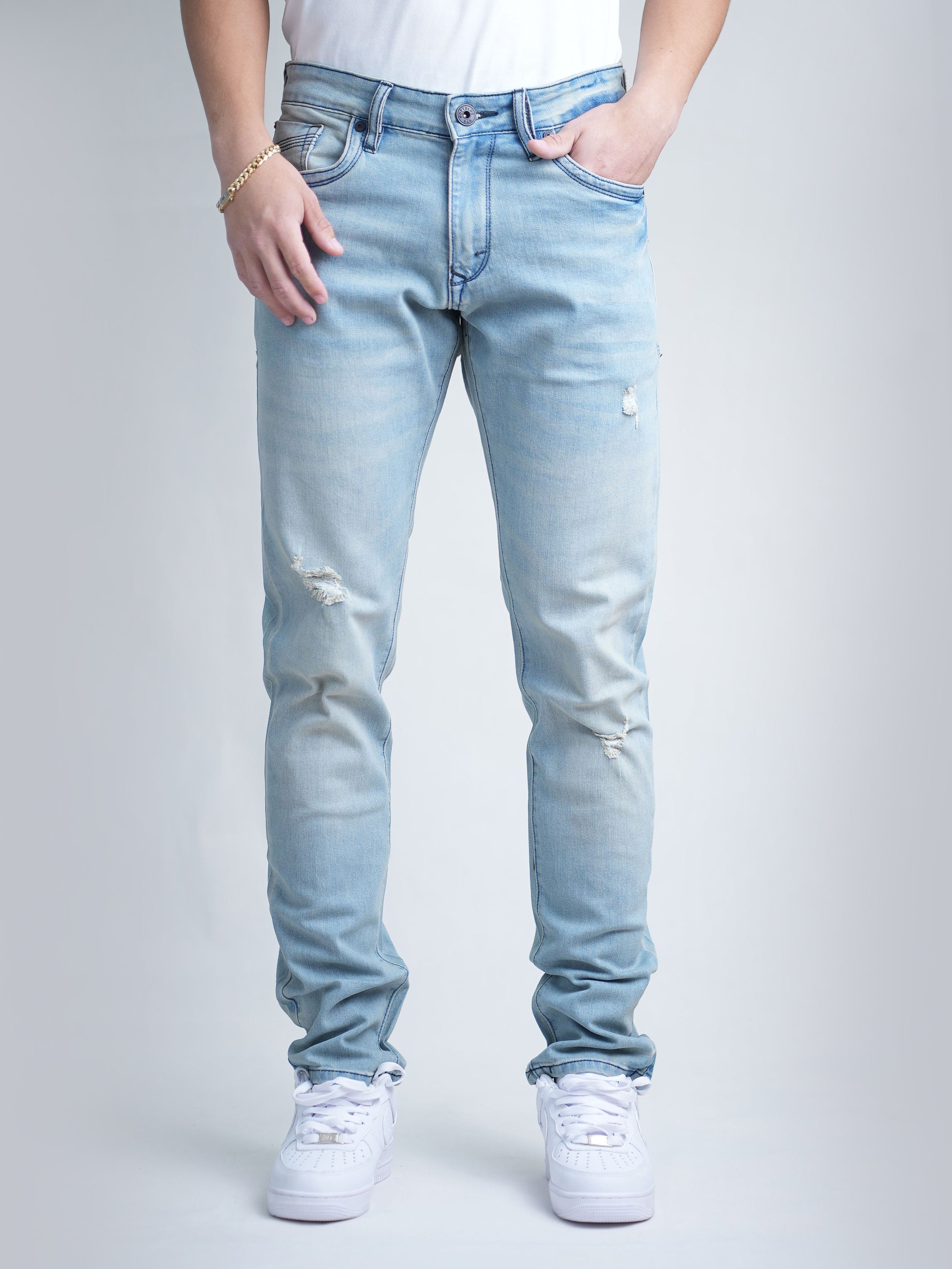 Jeans Azul Nublado Roto